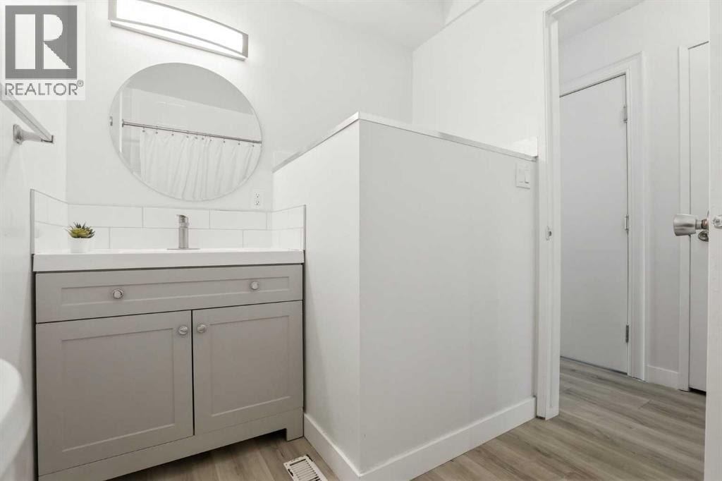 5407 Dalrymple Crescent NW — photo 11