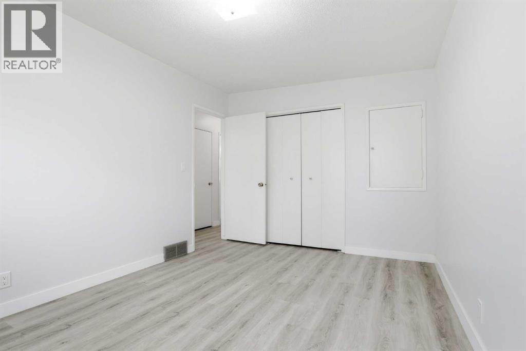 5407 Dalrymple Crescent NW — photo 26