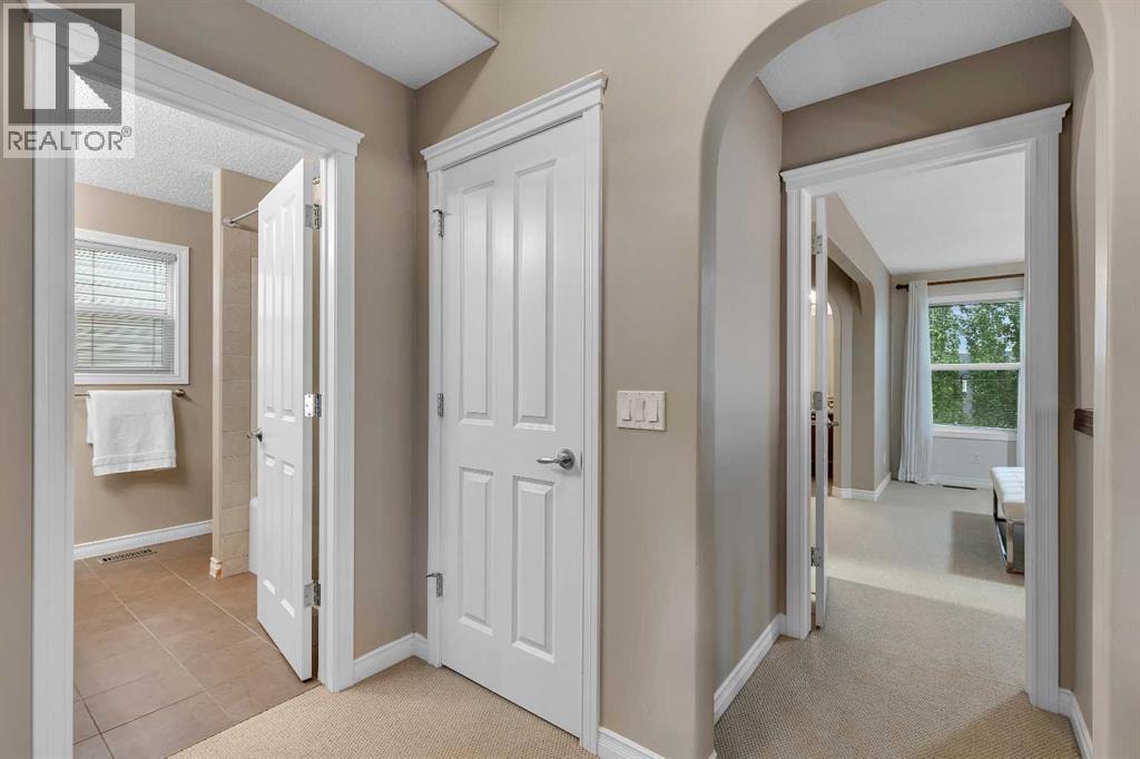 25 Silverado Skies Drive SW — photo 33