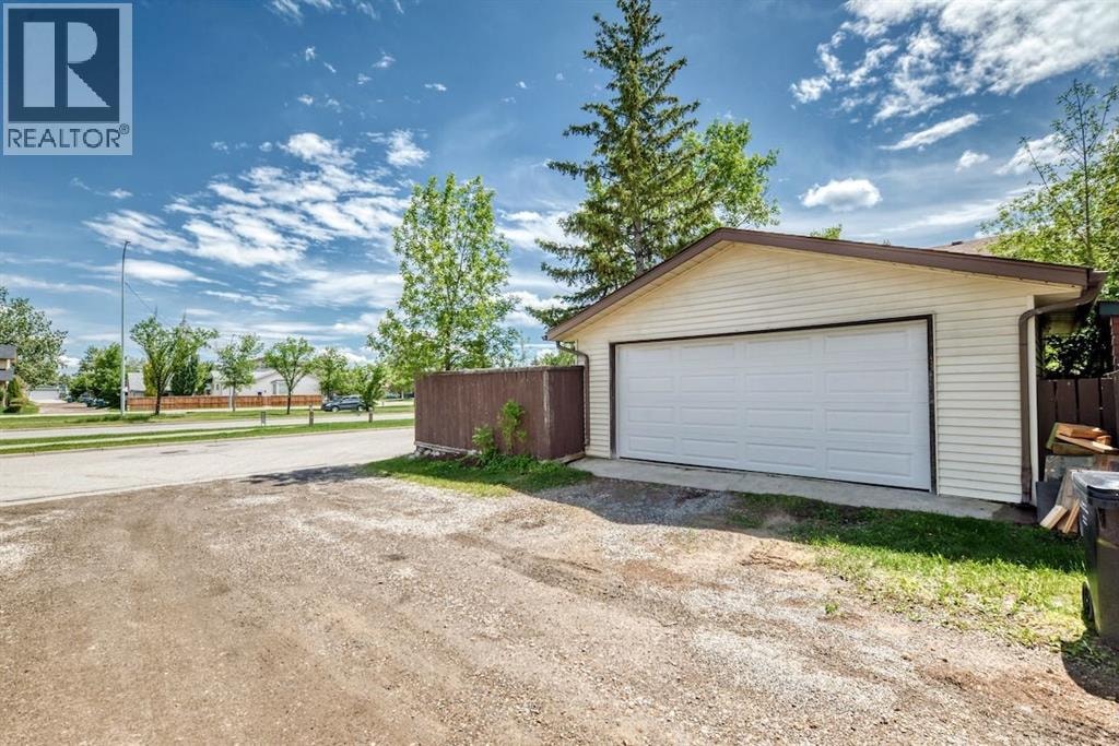 103 Rivervalley Crescent SE — photo 36