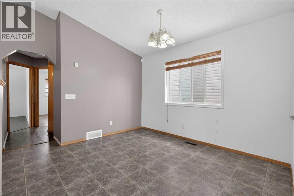 171 Saddlemont Crescent NE — photo 12