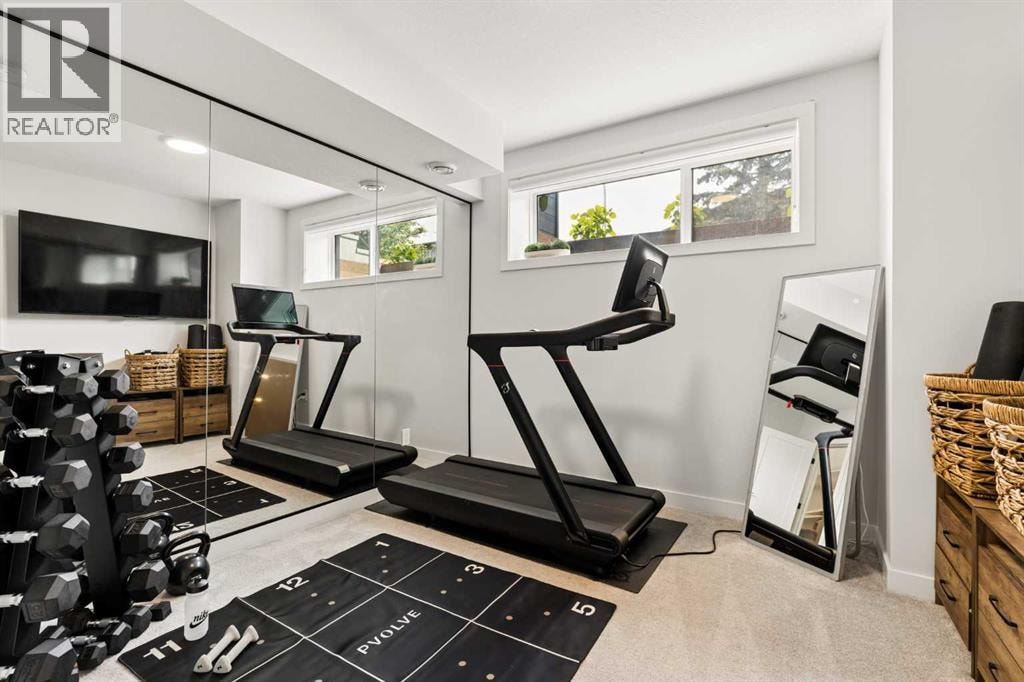 258 17 Avenue NE — photo 30