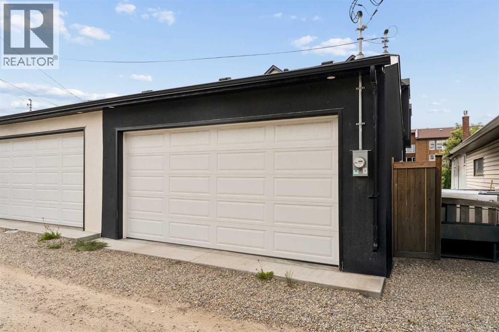 258 17 Avenue NE — photo 44