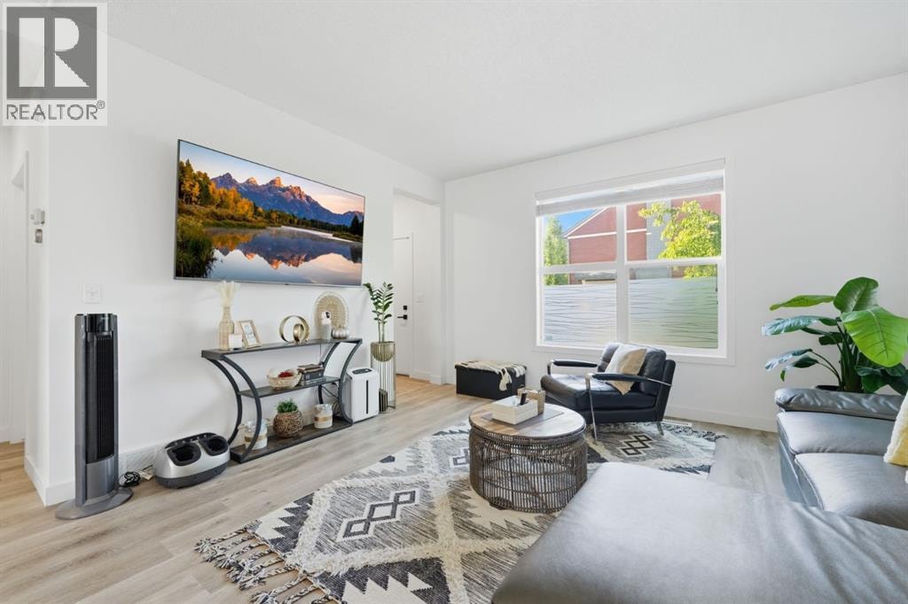 186 Silverado Boulevard SW — photo 17