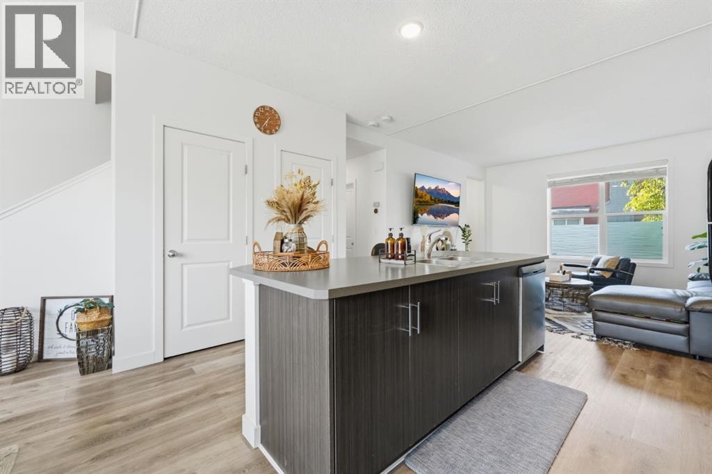 186 Silverado Boulevard SW — photo 10