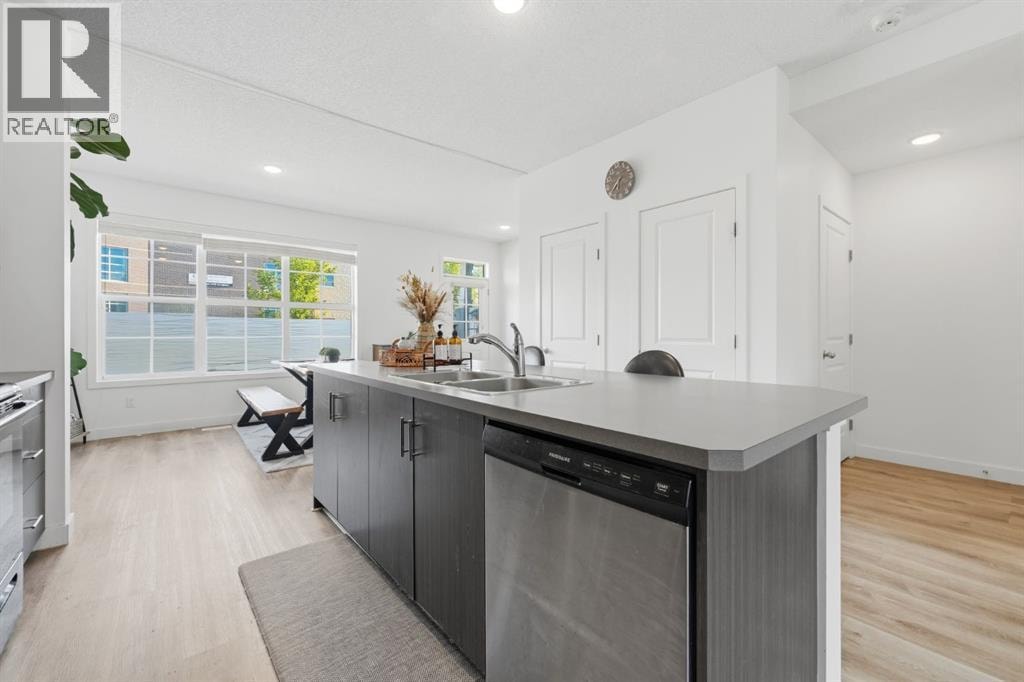 186 Silverado Boulevard SW — photo 13