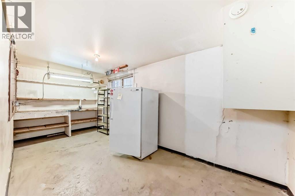 2224A 34 Street SW — photo 18