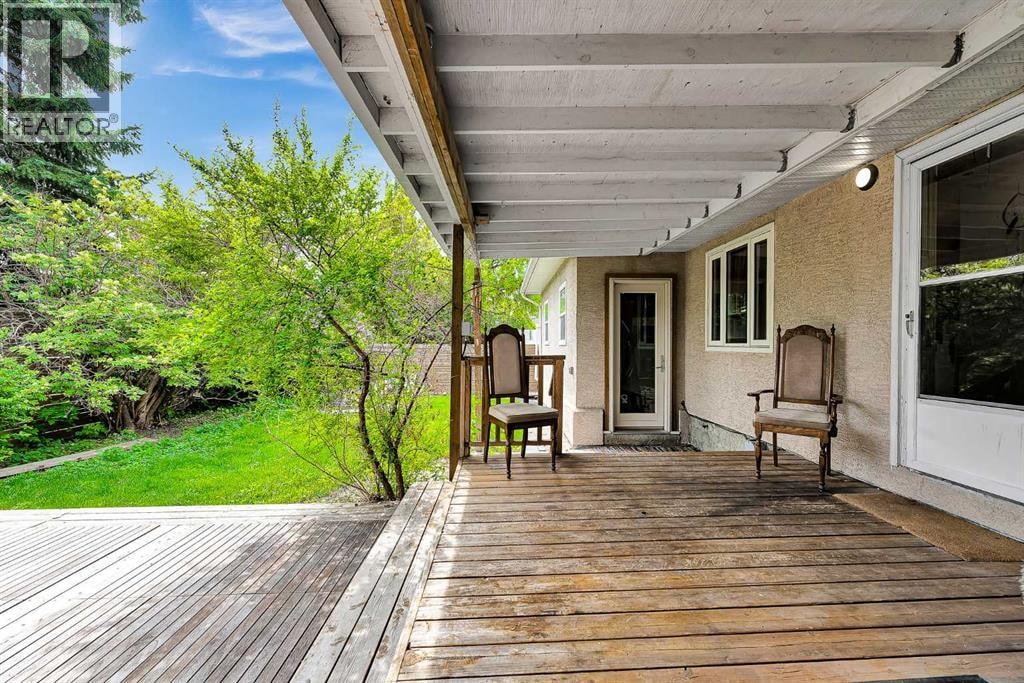 712 14 Street SE — photo 43