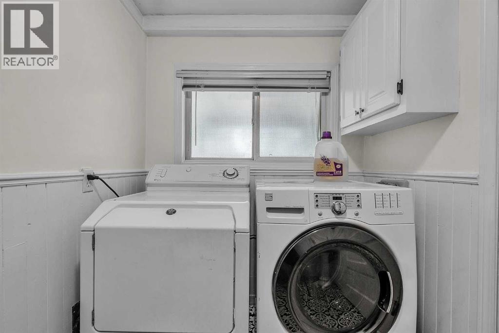 712 14 Street SE — photo 21