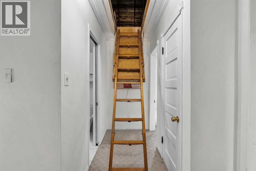 712 14 Street SE — photo 34