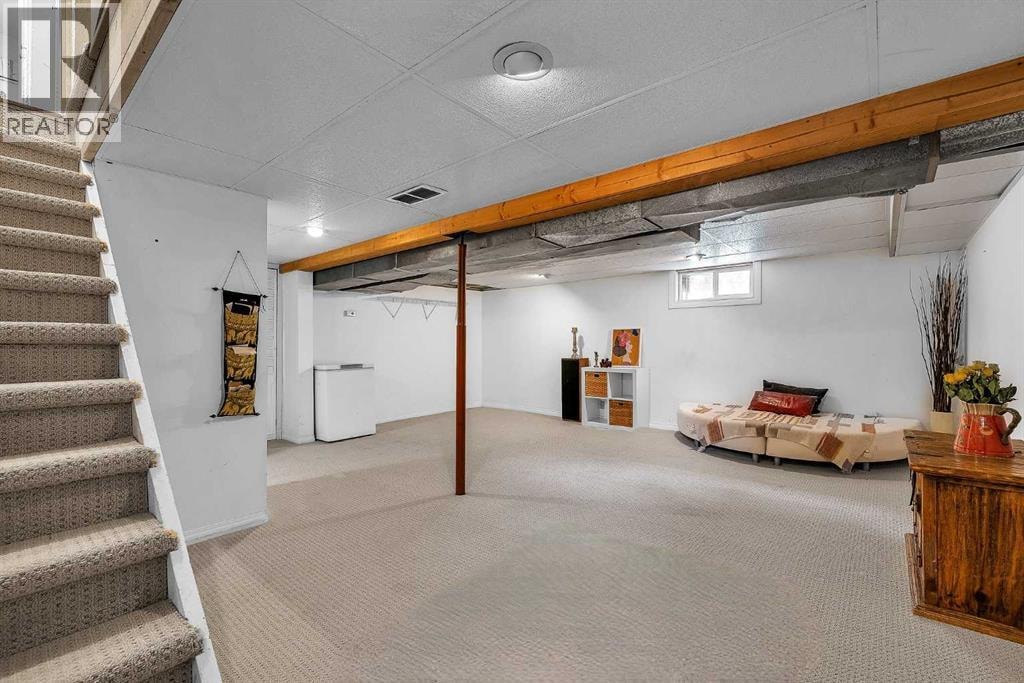 712 14 Street SE — photo 36