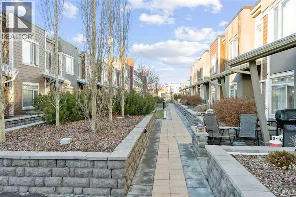 216, 10 Westpark Link SW — photo 3