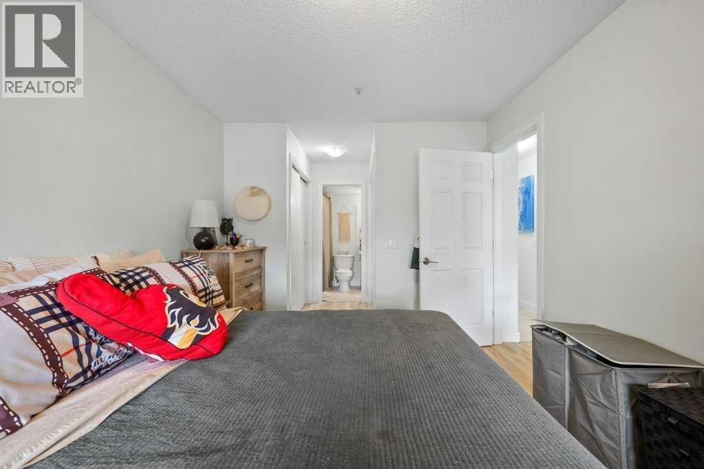 356, 35 Richard Court SW — photo 12