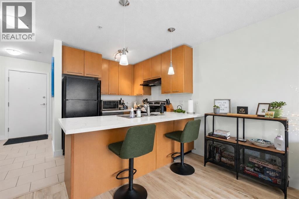 356, 35 Richard Court SW — photo 3