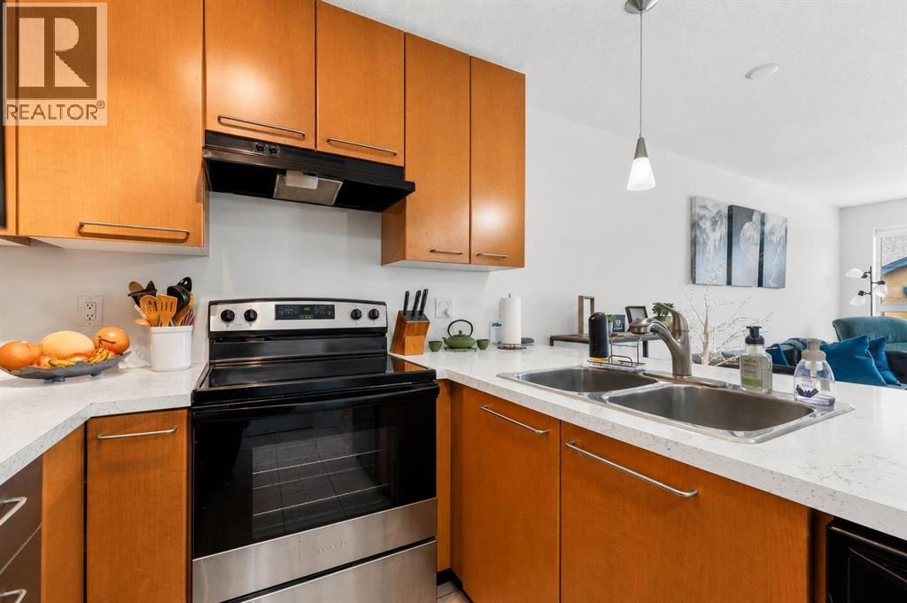 356, 35 Richard Court SW — photo 5