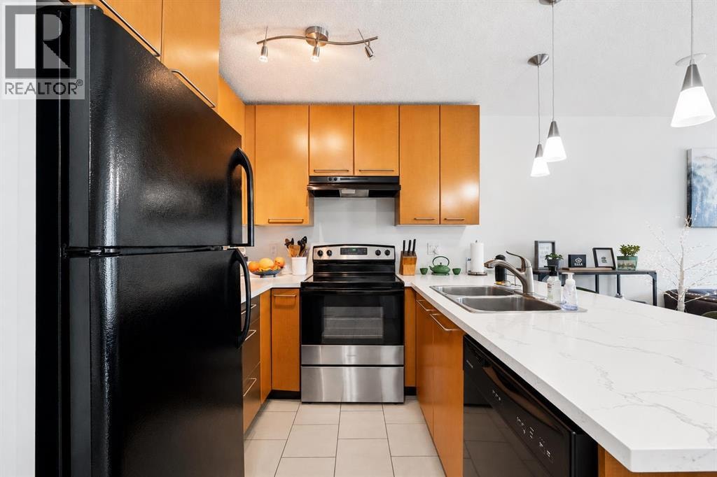 356, 35 Richard Court SW — photo 4
