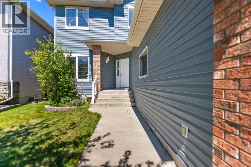 90 Royal Highland Road NW — photo 2