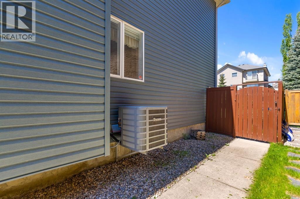 90 Royal Highland Road NW — photo 31