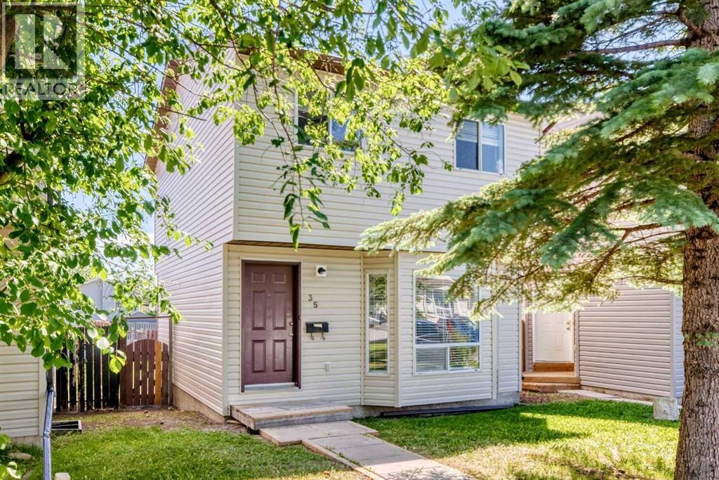 35 Martindale Court NE
