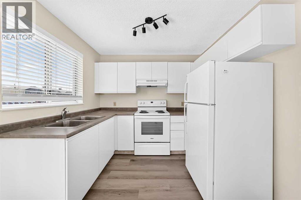 35 Martindale Court NE — photo 3