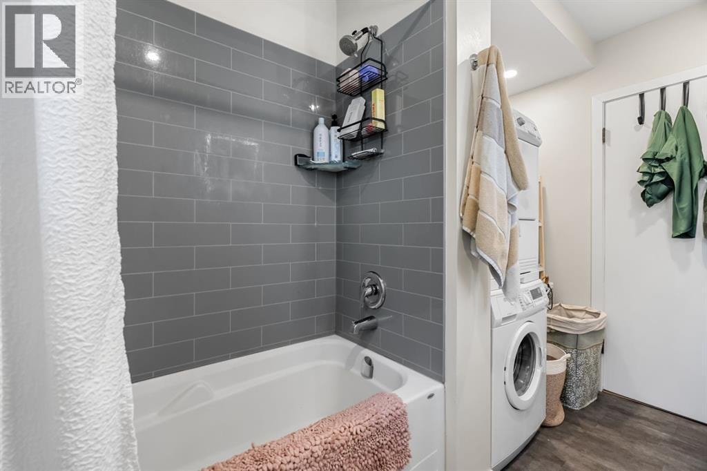 1207 40 Avenue NW — photo 15