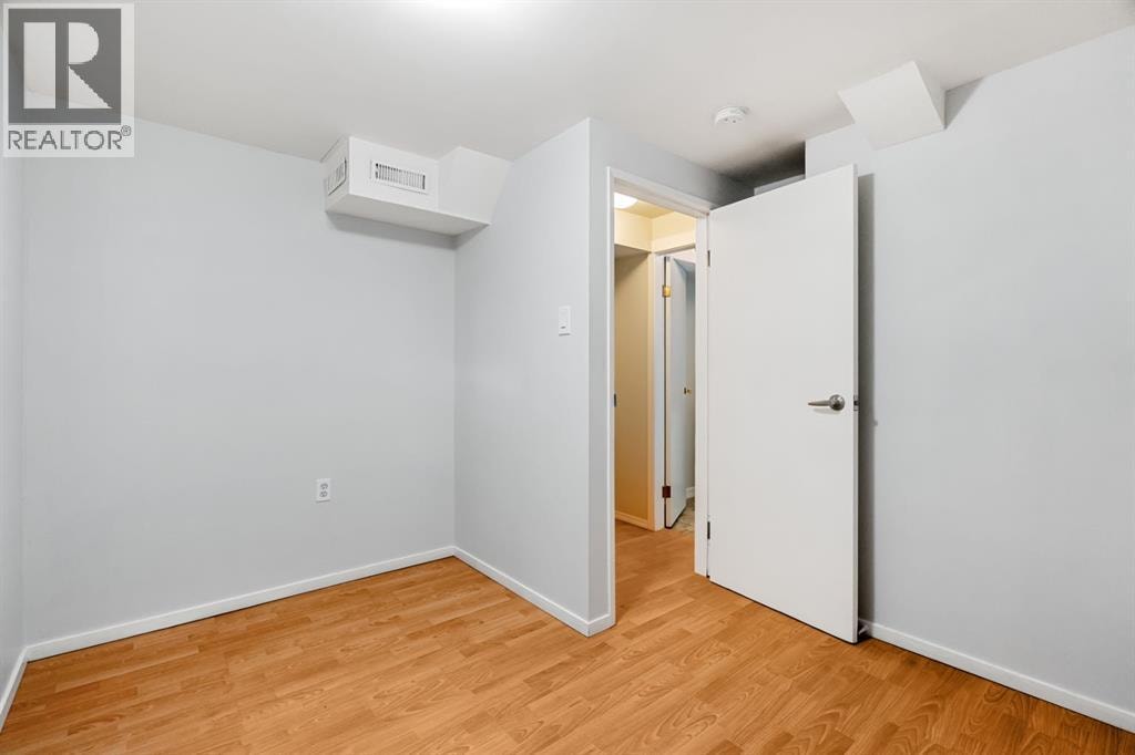 1207 40 Avenue NW — photo 26
