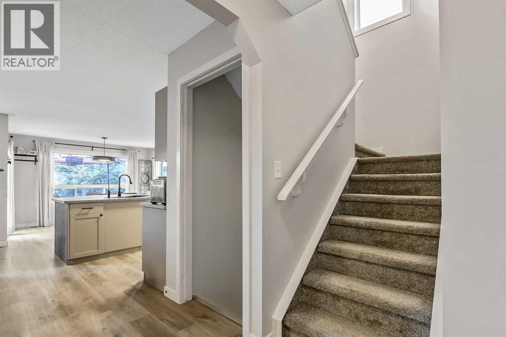 87 ELGIN Drive — photo 16