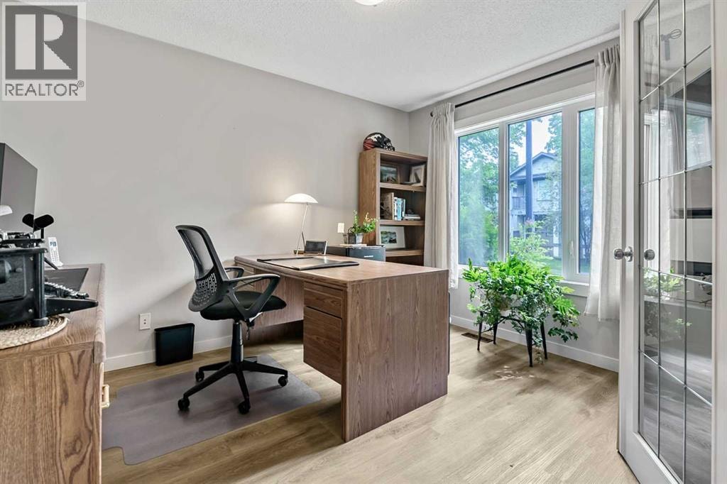 87 ELGIN Drive — photo 4