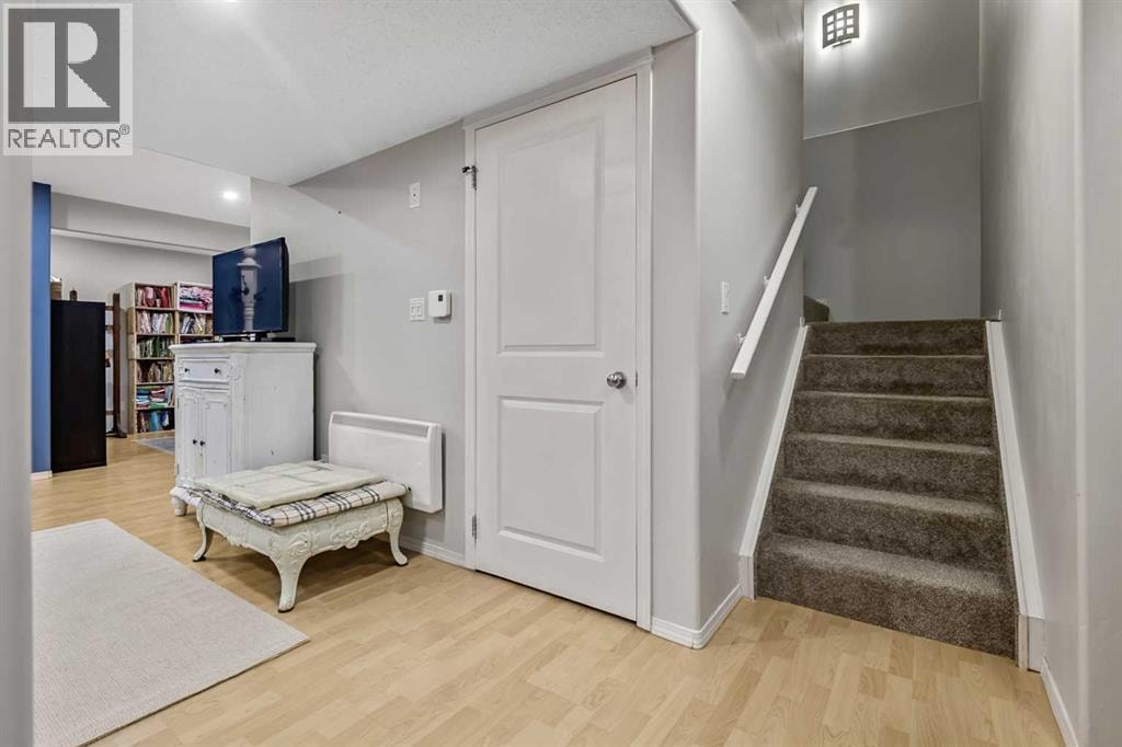 87 ELGIN Drive — photo 26