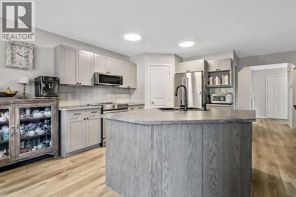 87 ELGIN Drive — photo 6