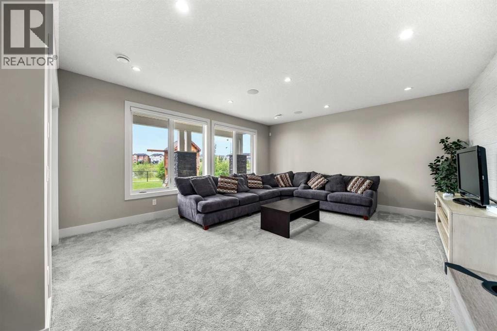 148 Kinniburgh Loop — photo 34
