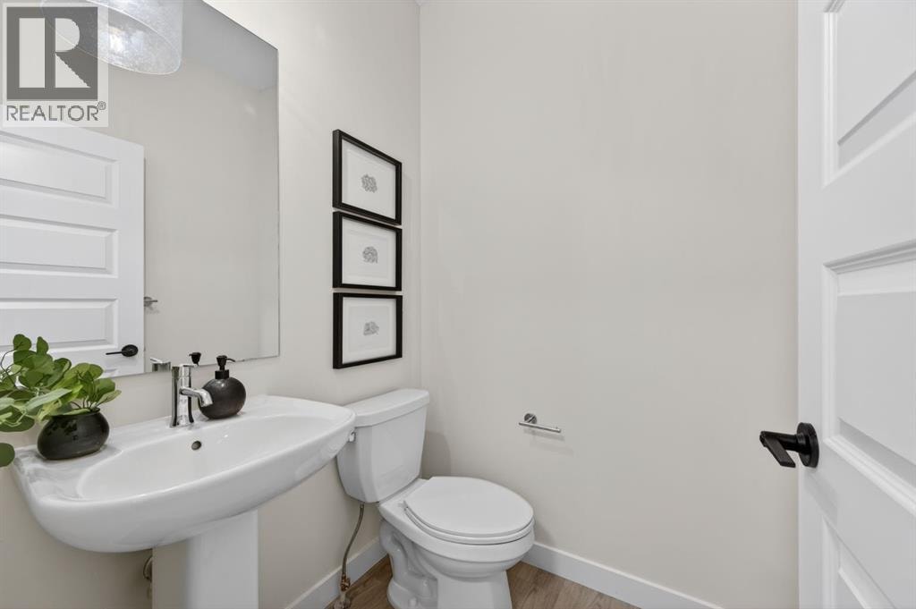 1059 Bayview Crescent — photo 17