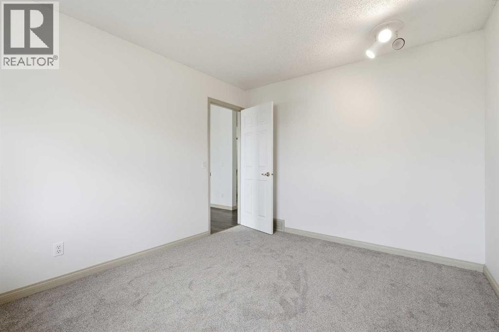 29 Edenwold Green NW — photo 22