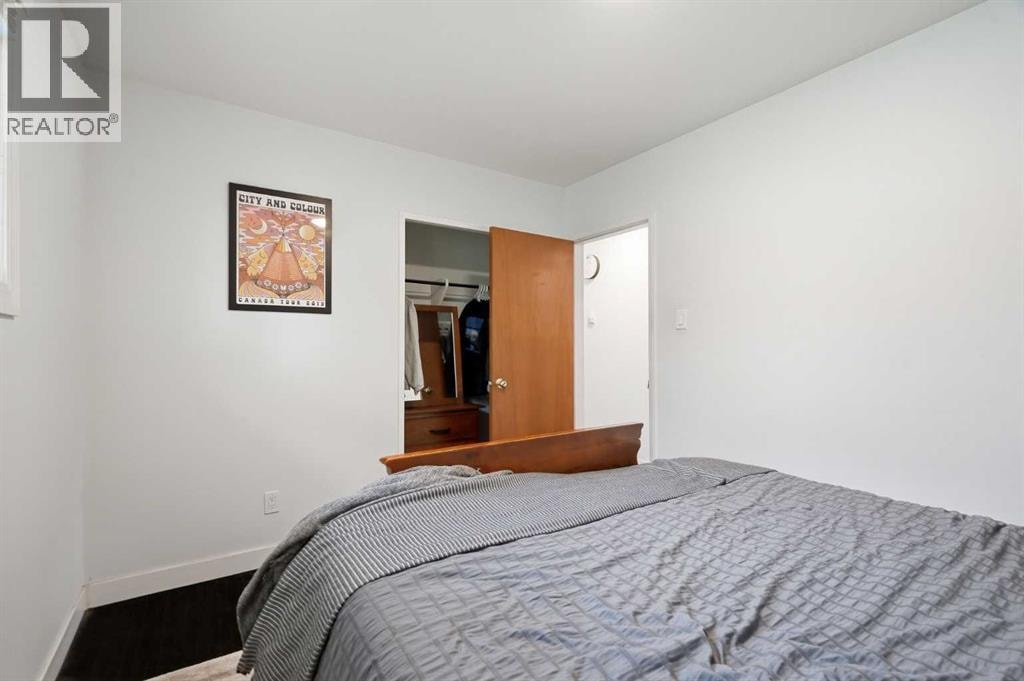 3732 45 Street SW — photo 12