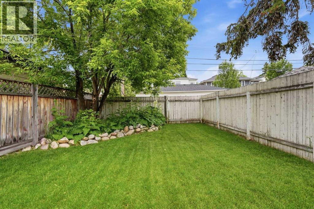 3732 45 Street SW — photo 27