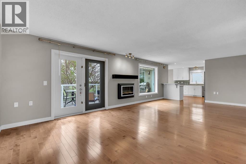 512 Woodside Drive NW — photo 7