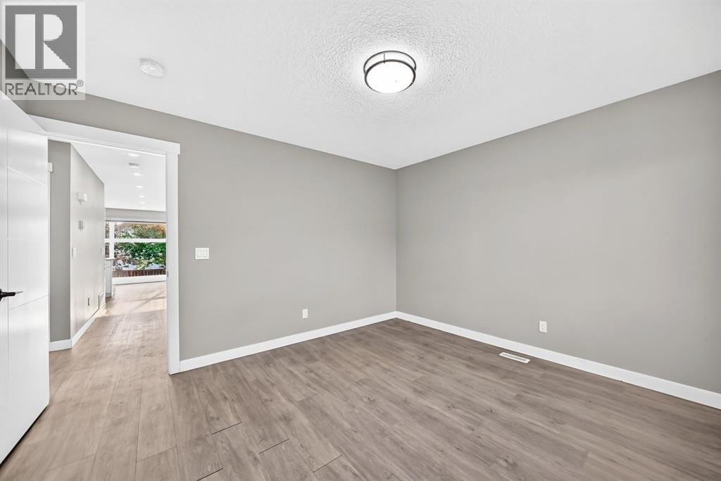 2703 60 Street NE — photo 16