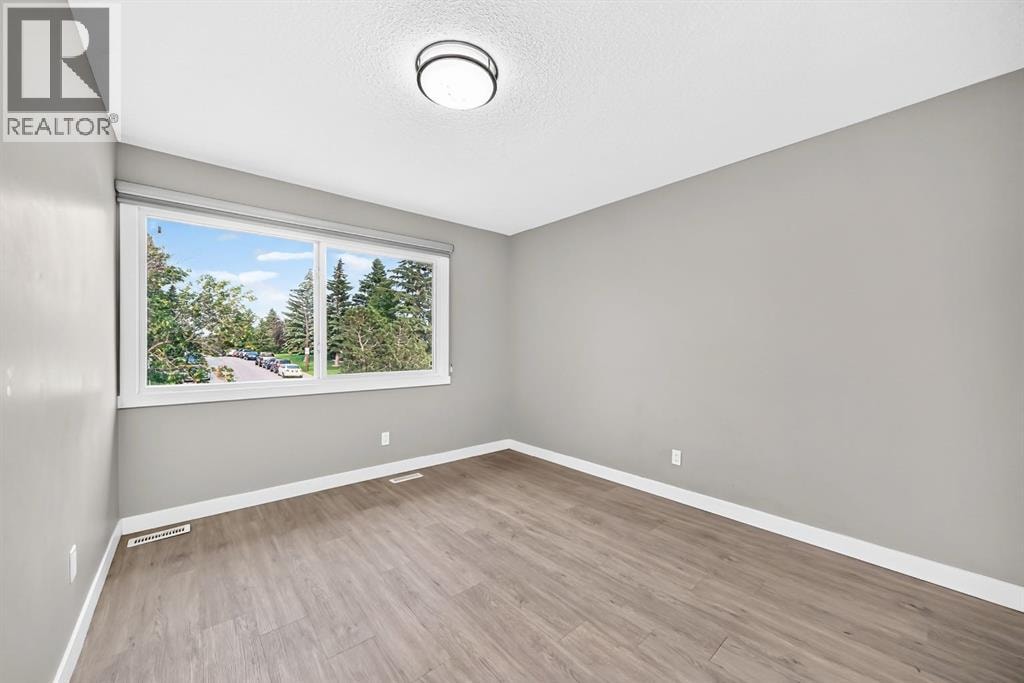 2703 60 Street NE — photo 21