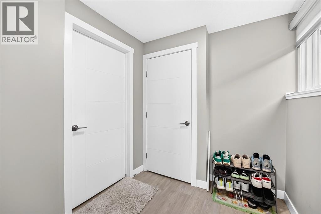 2703 60 Street NE — photo 24