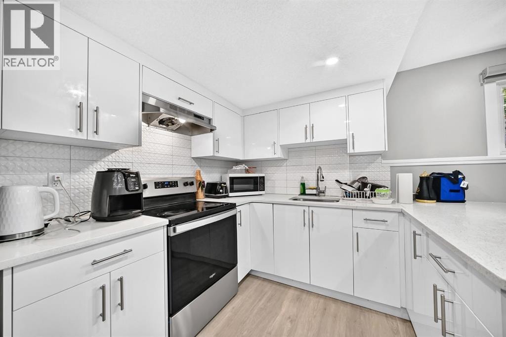 2703 60 Street NE — photo 29