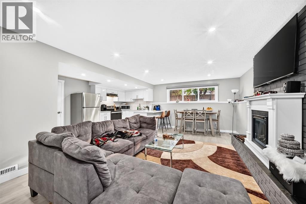 2703 60 Street NE — photo 32