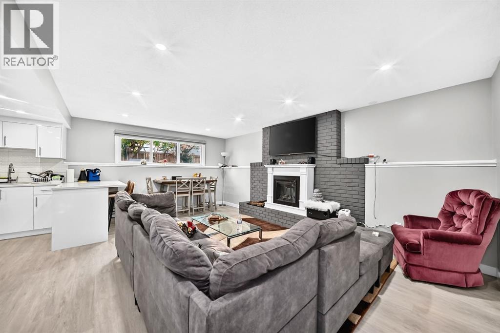 2703 60 Street NE — photo 33
