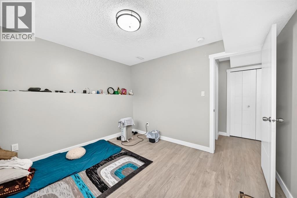 2703 60 Street NE — photo 38