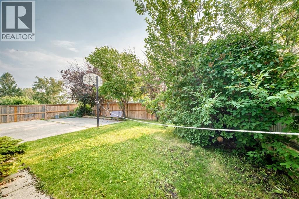 2703 60 Street NE — photo 48