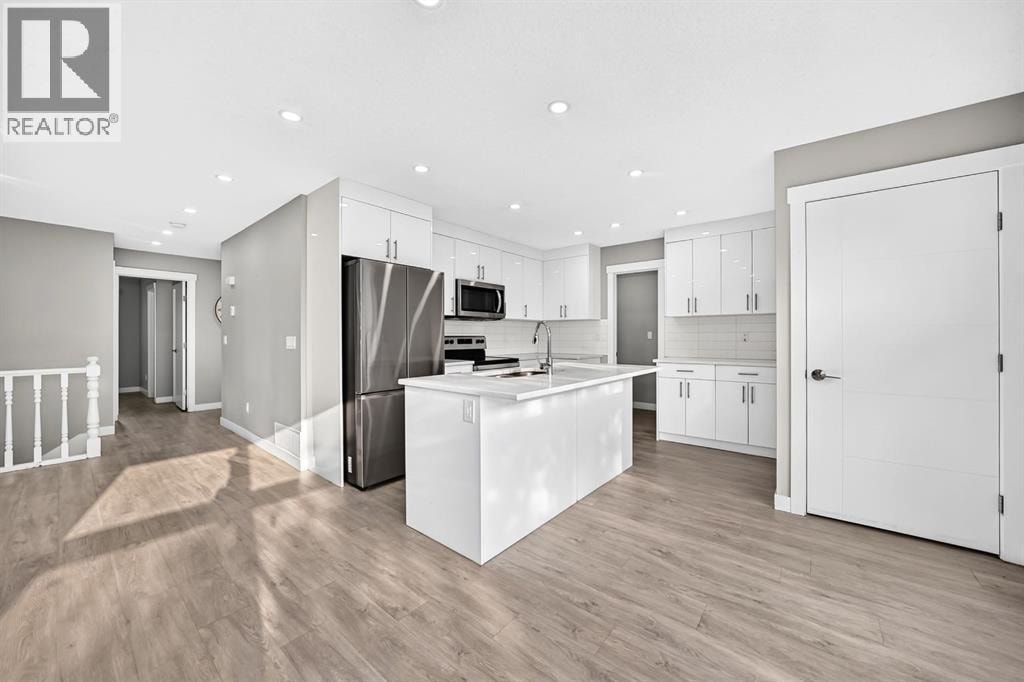 2703 60 Street NE — photo 5