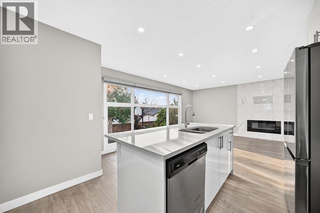 2703 60 Street NE — photo 9