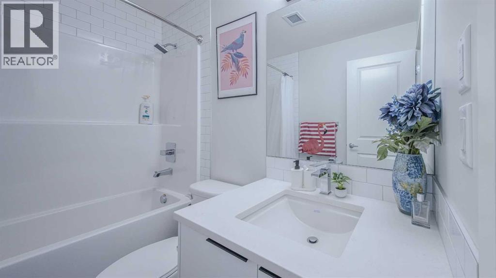 2209, 33 Carringham Gate NW — photo 31
