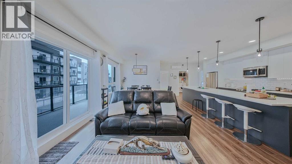 2209, 33 Carringham Gate NW — photo 21