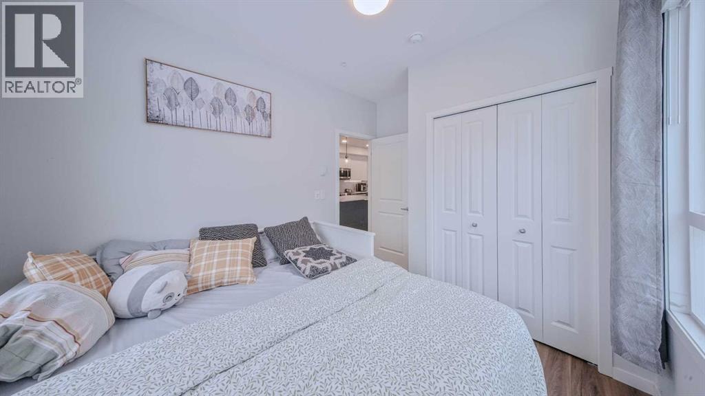 2209, 33 Carringham Gate NW — photo 29