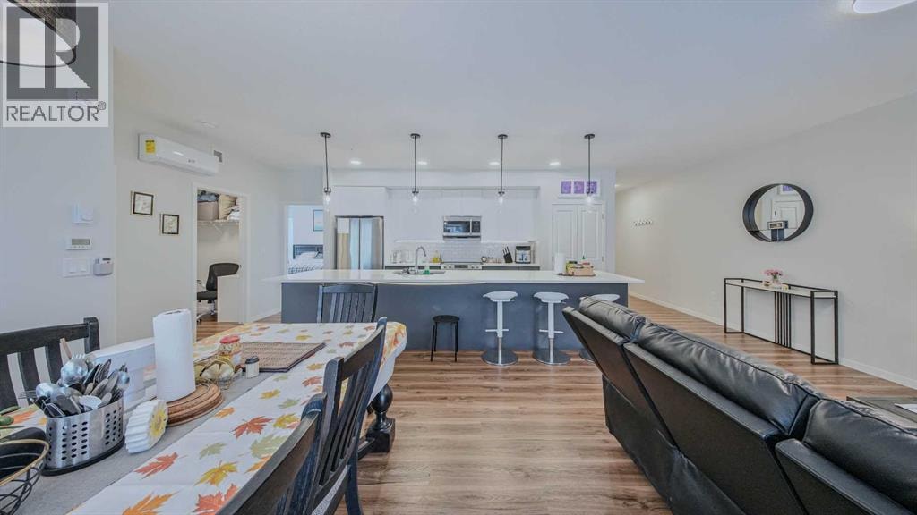 2209, 33 Carringham Gate NW — photo 16
